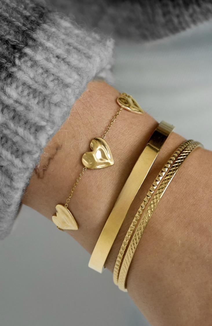 Flat Heart Bracelet Gold