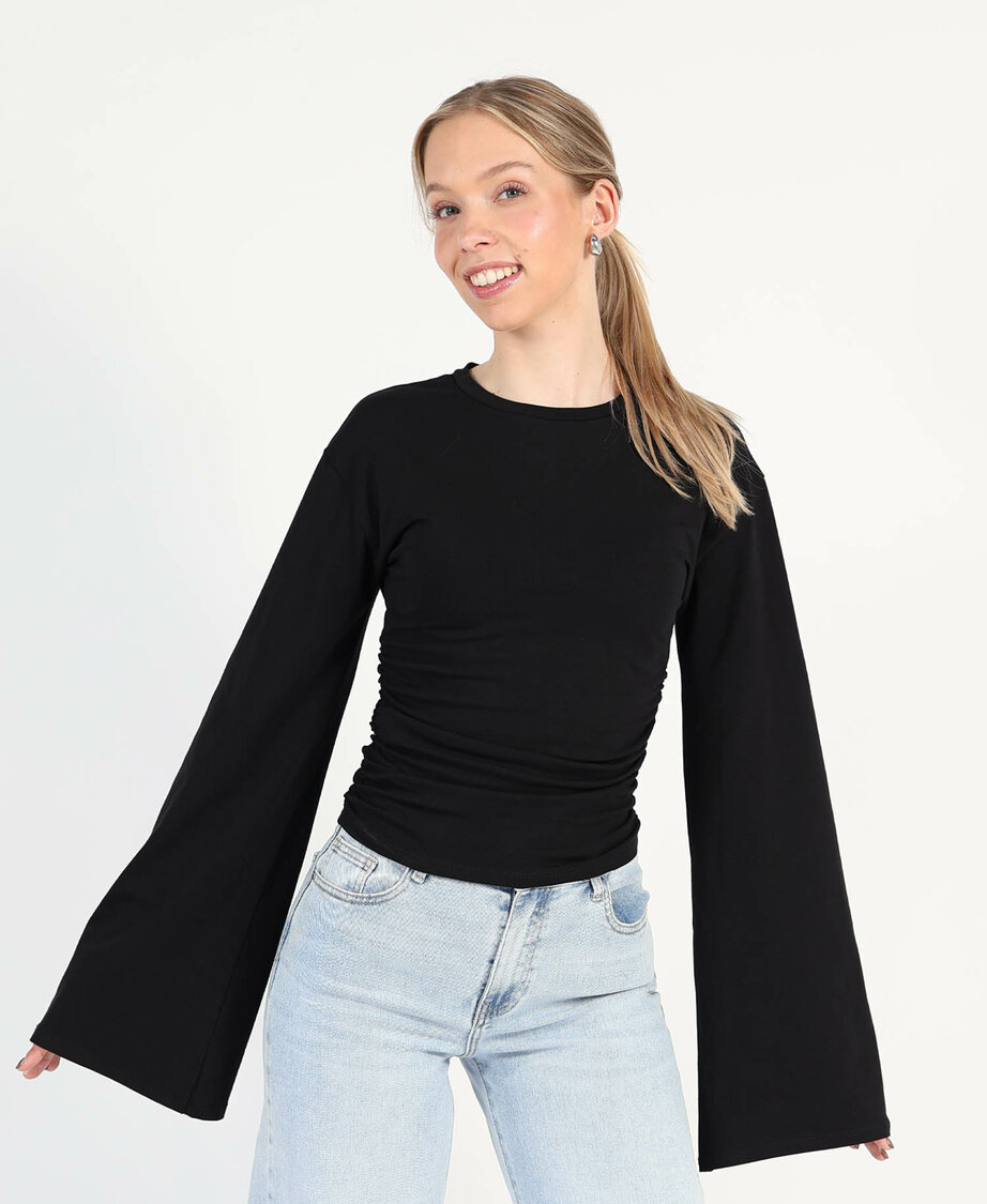 Shaped Longsleeve Black