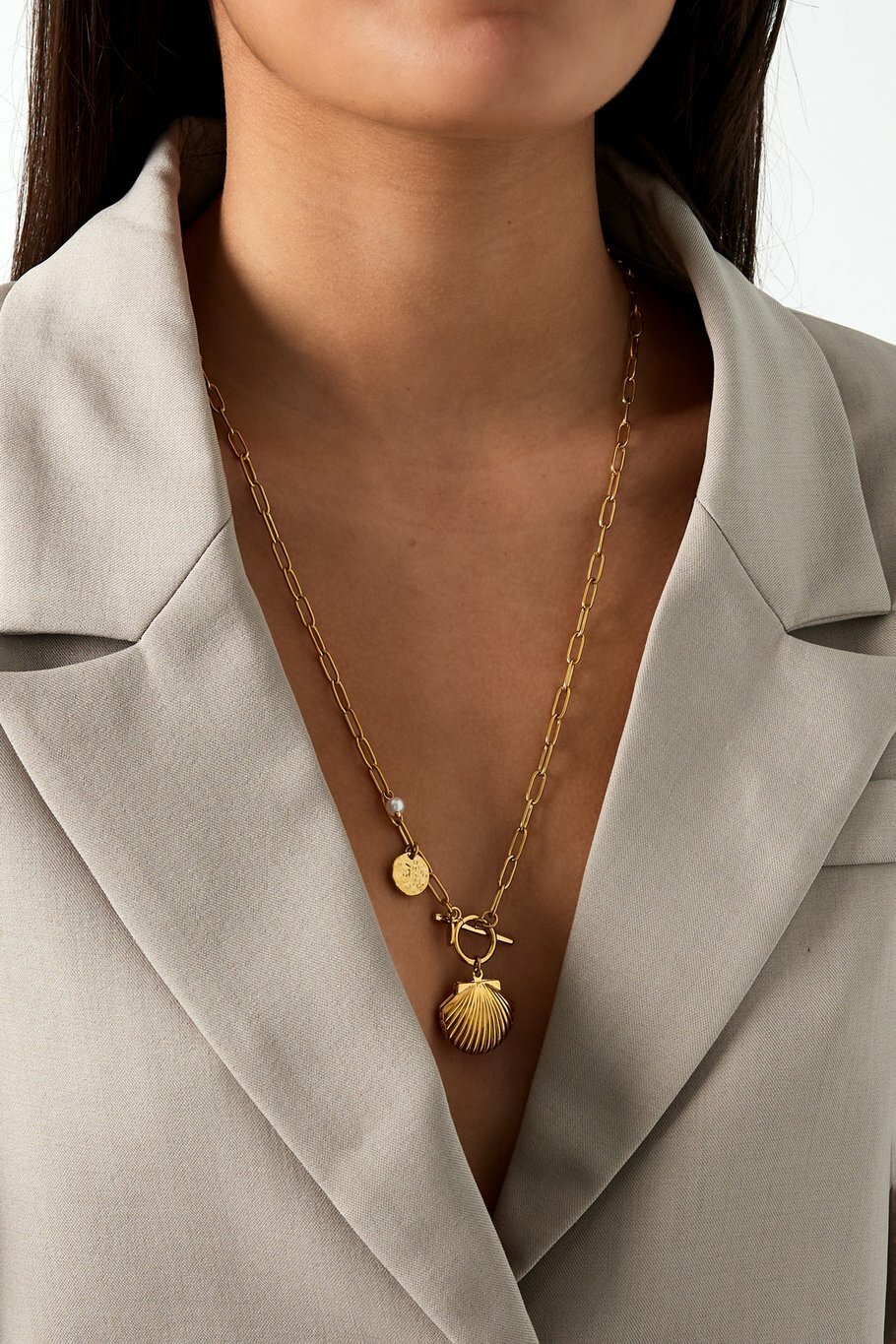 Chunky Shell Necklace Gold