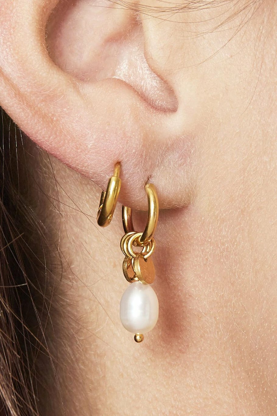 Pearl Drops Earrings Gold