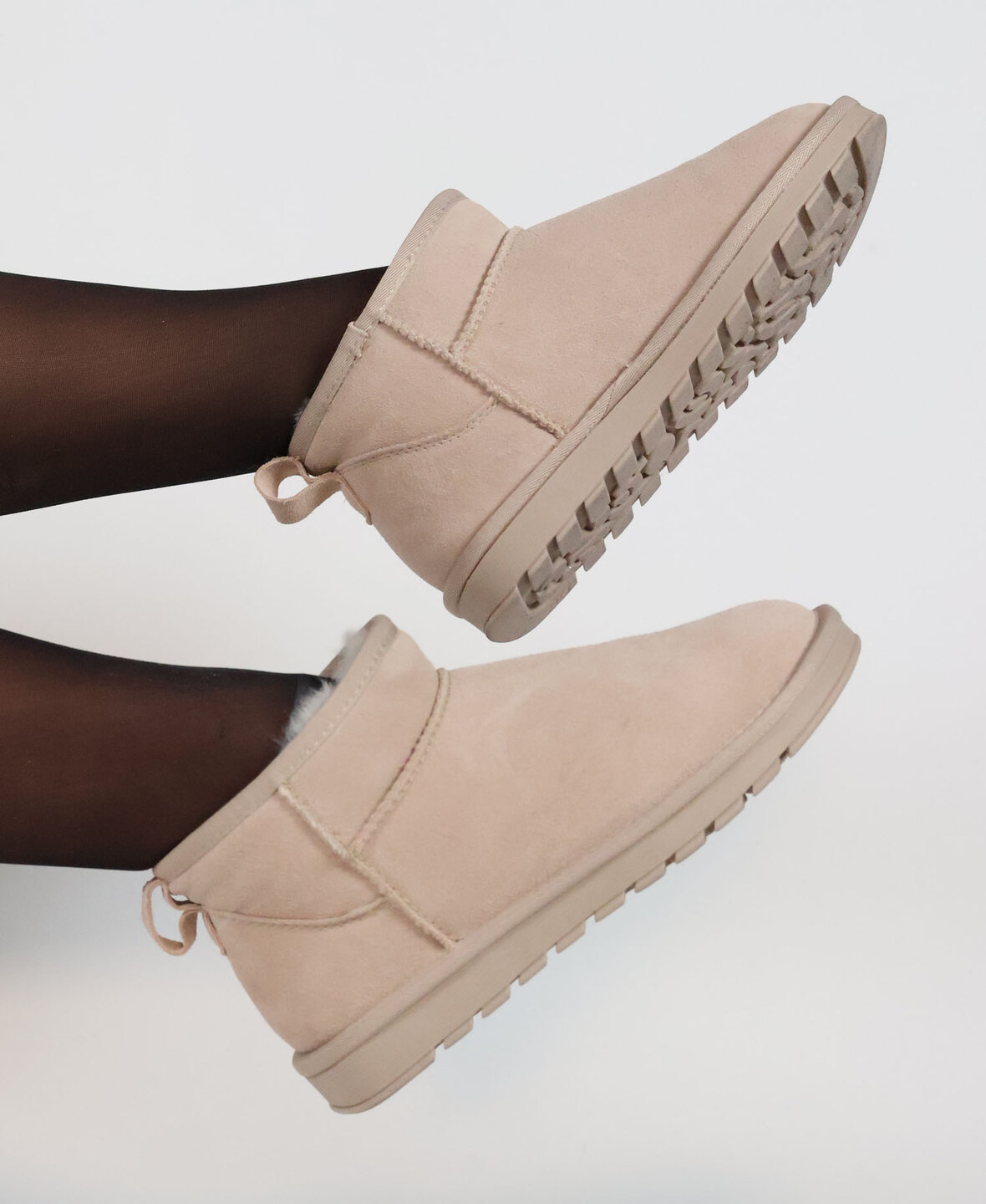 Huggs Boots Cream