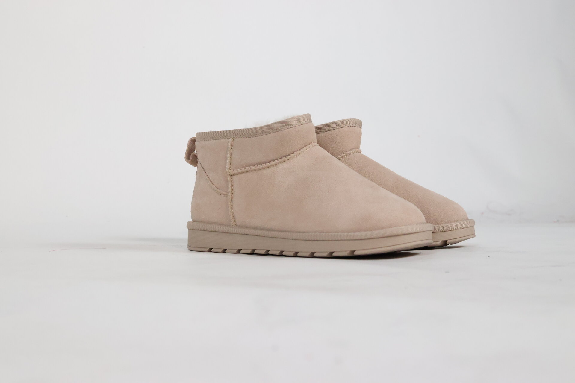 Huggs Boots Cream